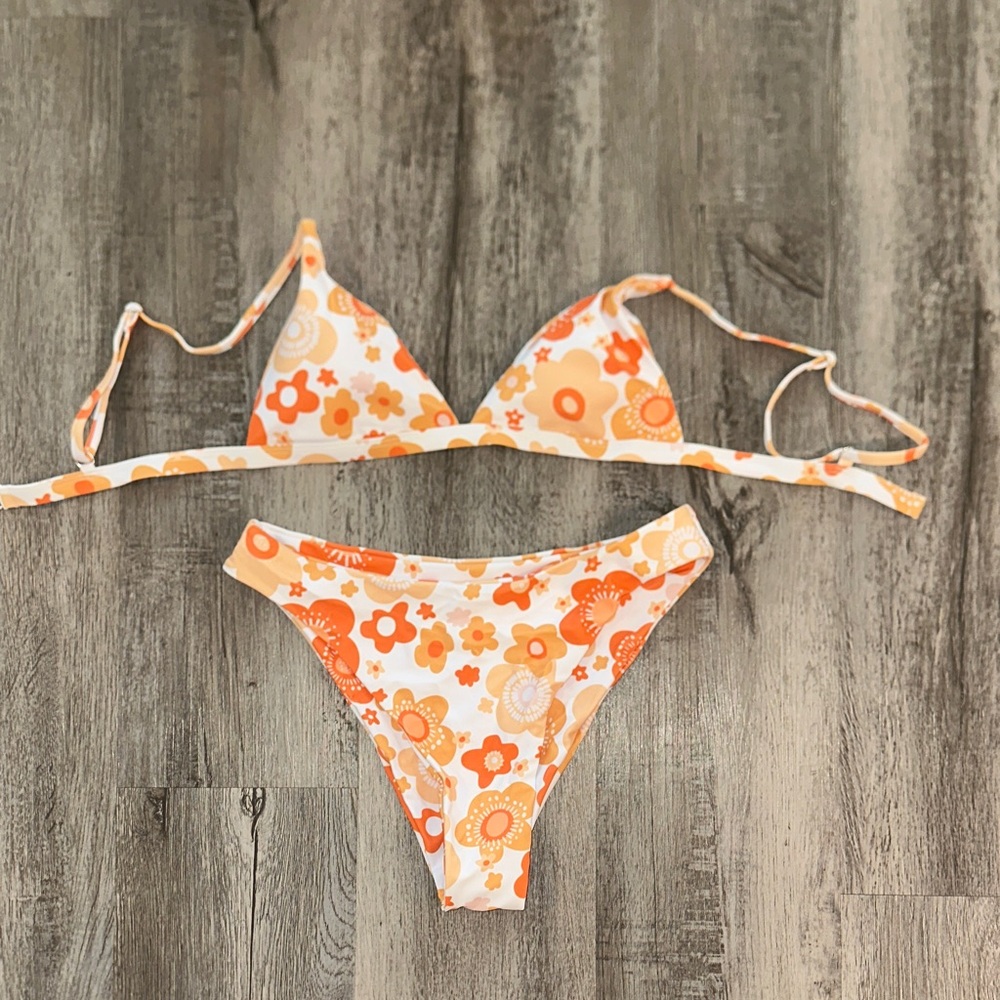 NWOT Aurielle Orange and White Floral Bikini